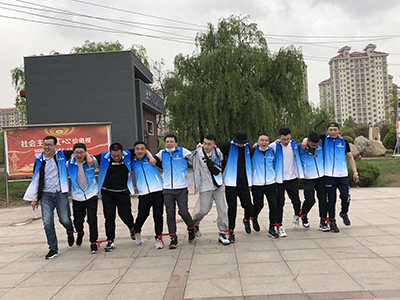 Eurasians who are struggling forward, tough!