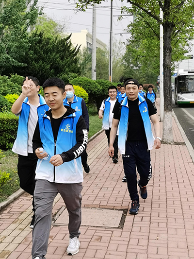 Eurasians who are struggling forward, tough!